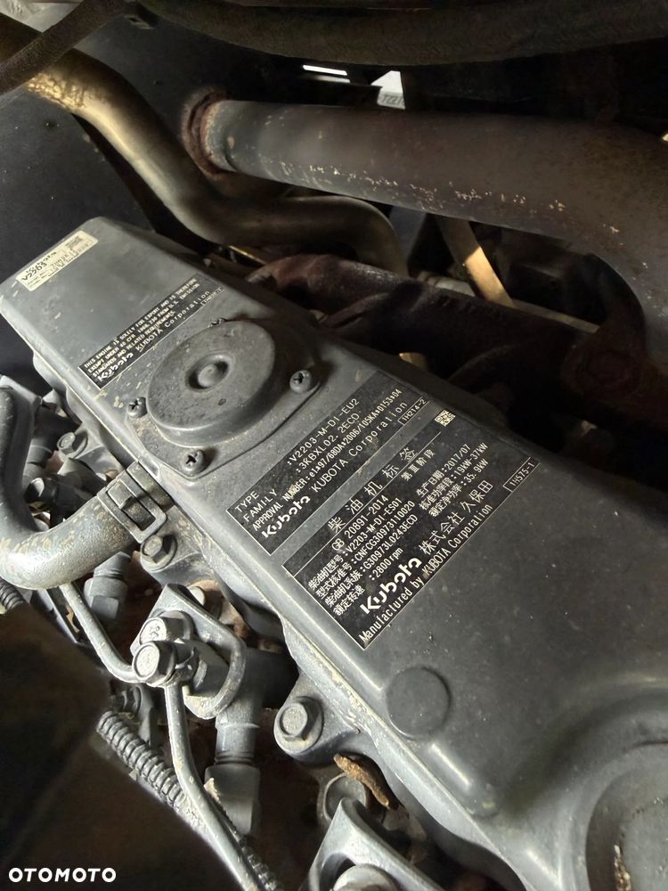 Bobcat S450 ładowarka 4x4 wózek terenowy. Łyżka. Pełne sterowanie z dżojstika jazda i praca. Aktualne serwisy DEKRA 2026r. Dokumentacja Pełna. Silnik Kubota 4cyl 55km. Maszyna Jak Nowa z Salonu! Pochodzi z Norweskiego Gospodarstwa! 2019 rok 1880 mtg! Zero luzów i wycieków. Bardzo mocna i wydajna maszyna o małych gabarytach! Idealna do stajni oraz Budownictwa. OKAZJA TANIO 3 wyjścia Hydrauliczne pod urządzenia!! - 7