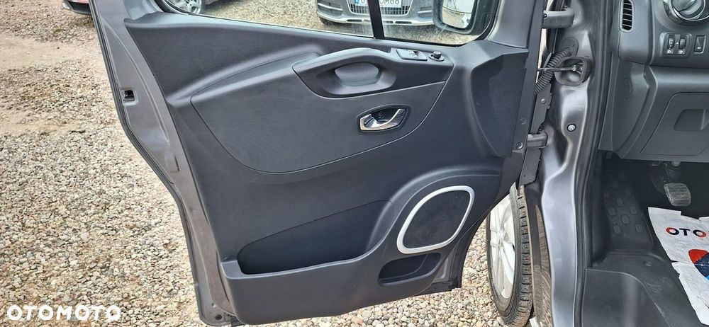 Opel Vivaro - 8