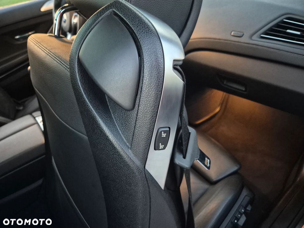 BMW Seria 6 650i - 18