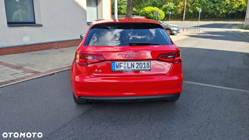 Audi A3 Sportback 1.4 TFSI Attraction - 4