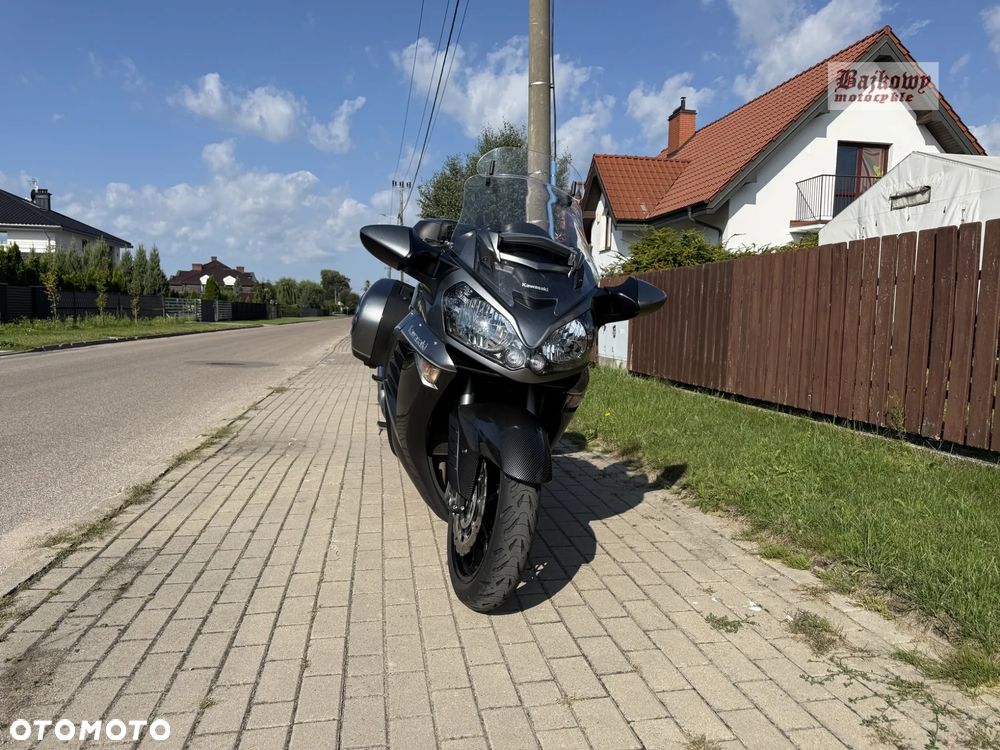 Kawasaki GTR - 15