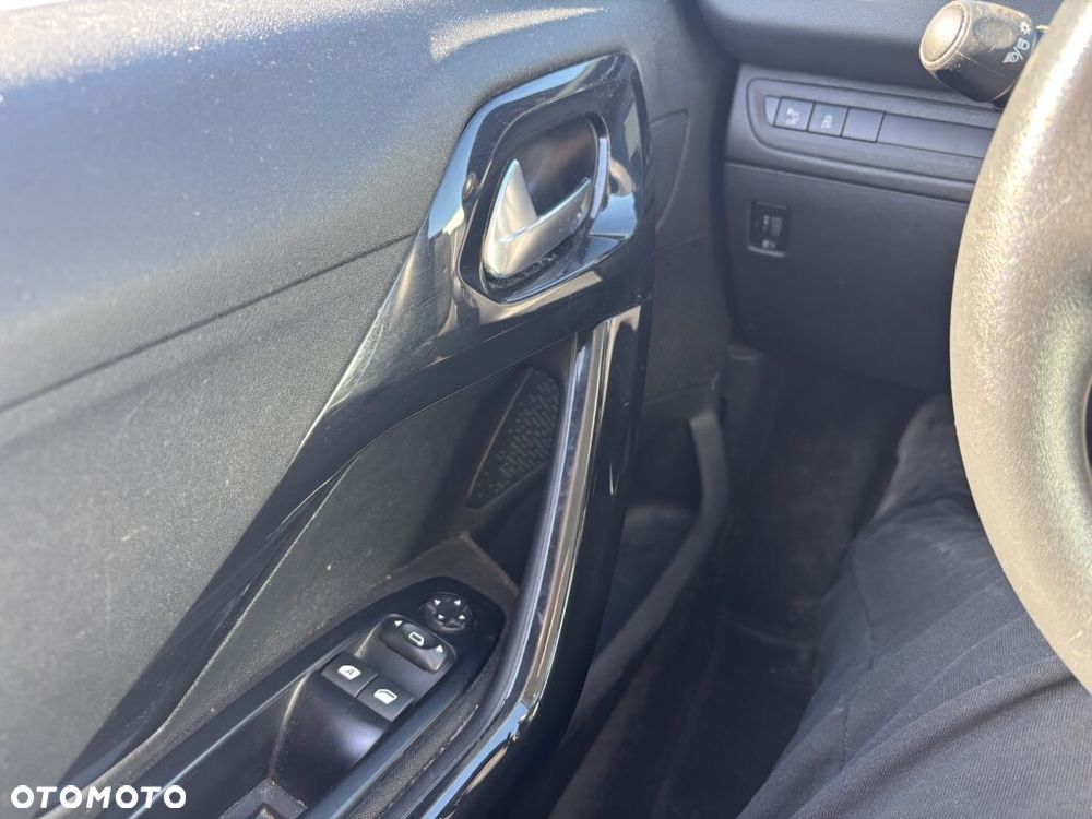 Peugeot 208 82 VTI Active - 8