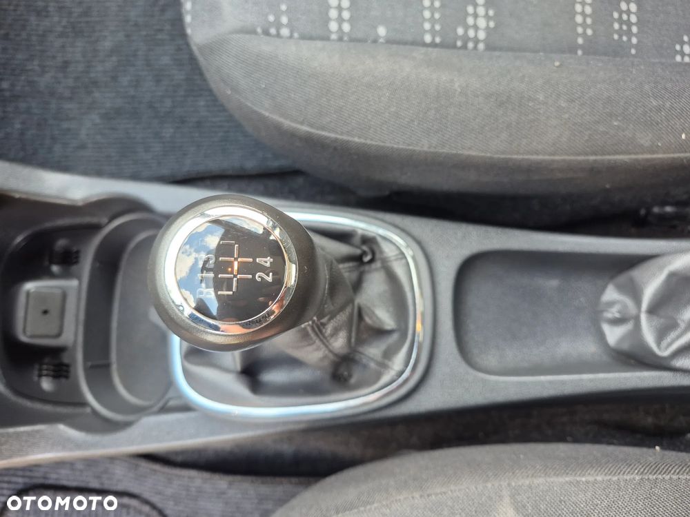 Opel Corsa 1.4 16V Selection - 15