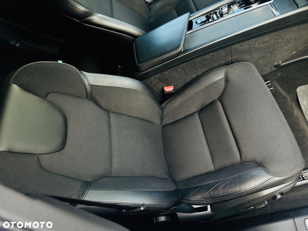 Volvo XC 60 B4 D AWD Geartronic Momentum Pro - 20