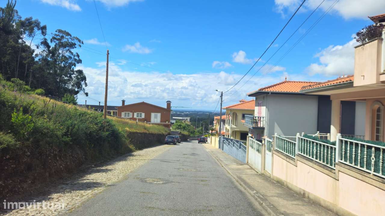 Terreno urbano com projeto aprovado - Grande imagem: 2/12