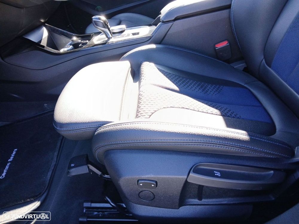BMW 116 d Pack Desportivo M Auto - 15