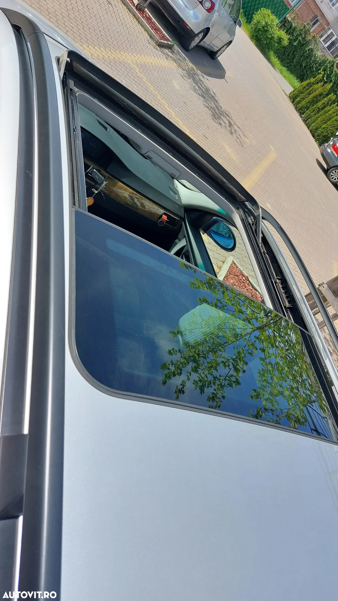 BMW Seria 3 320d Touring - 9