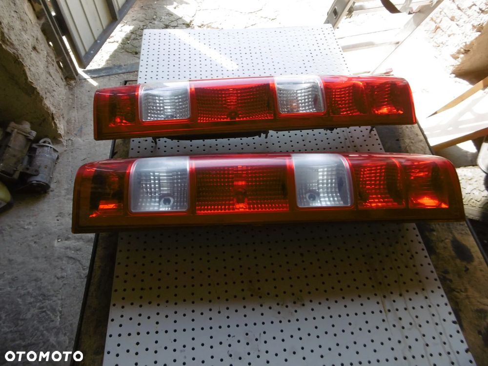 LAMPA TYLNA IVECO DAILY - 9