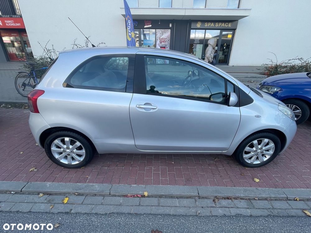 Toyota Yaris - 1