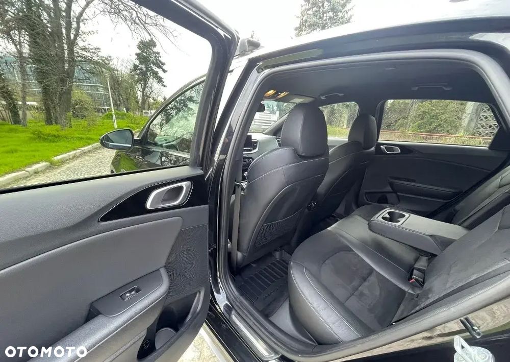 Kia Ceed 1.6 CRDi mHEV GT-Line DCT - 3