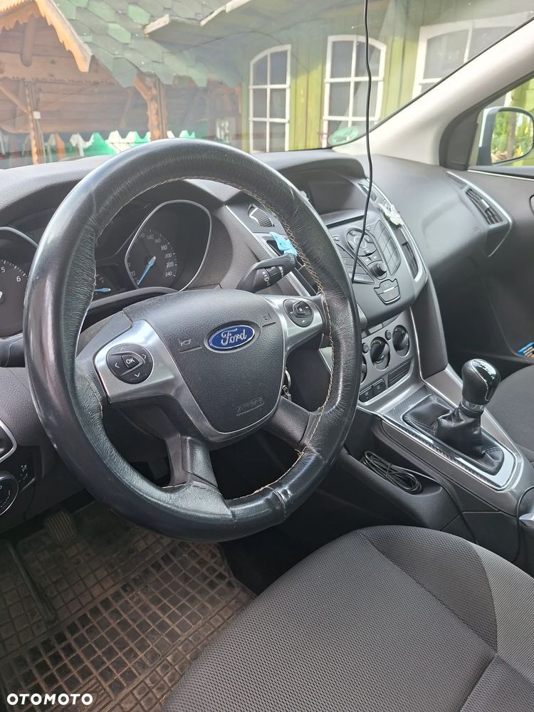 Ford Focus 1.6 Ambiente - 6