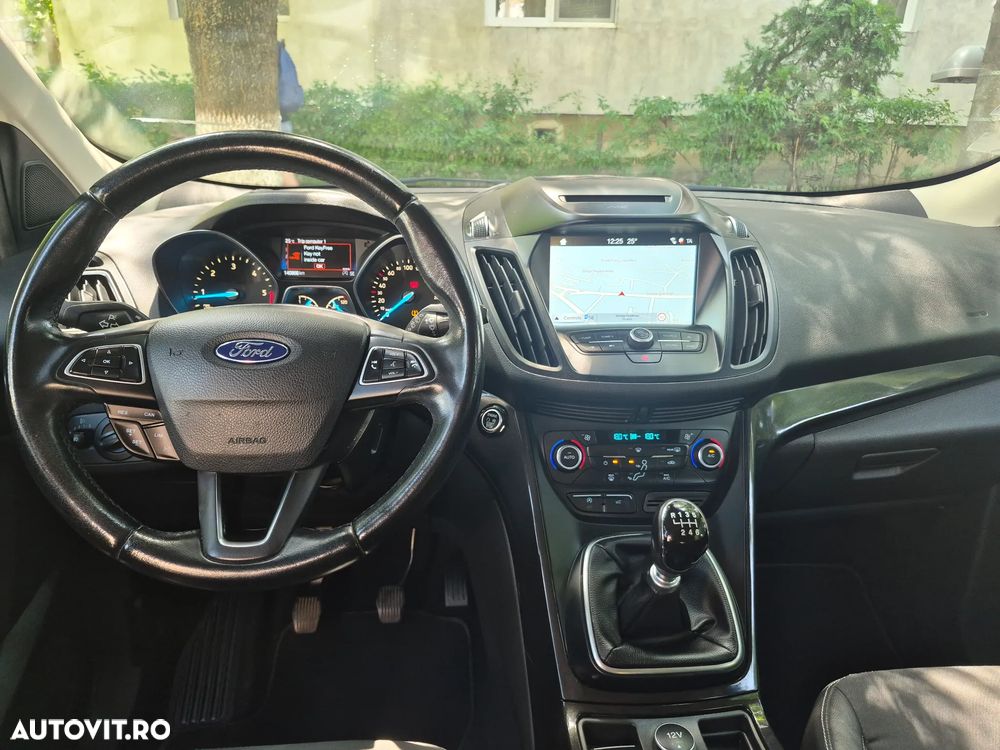 Ford Kuga 1.5 TDCi 2WD Titanium - 13