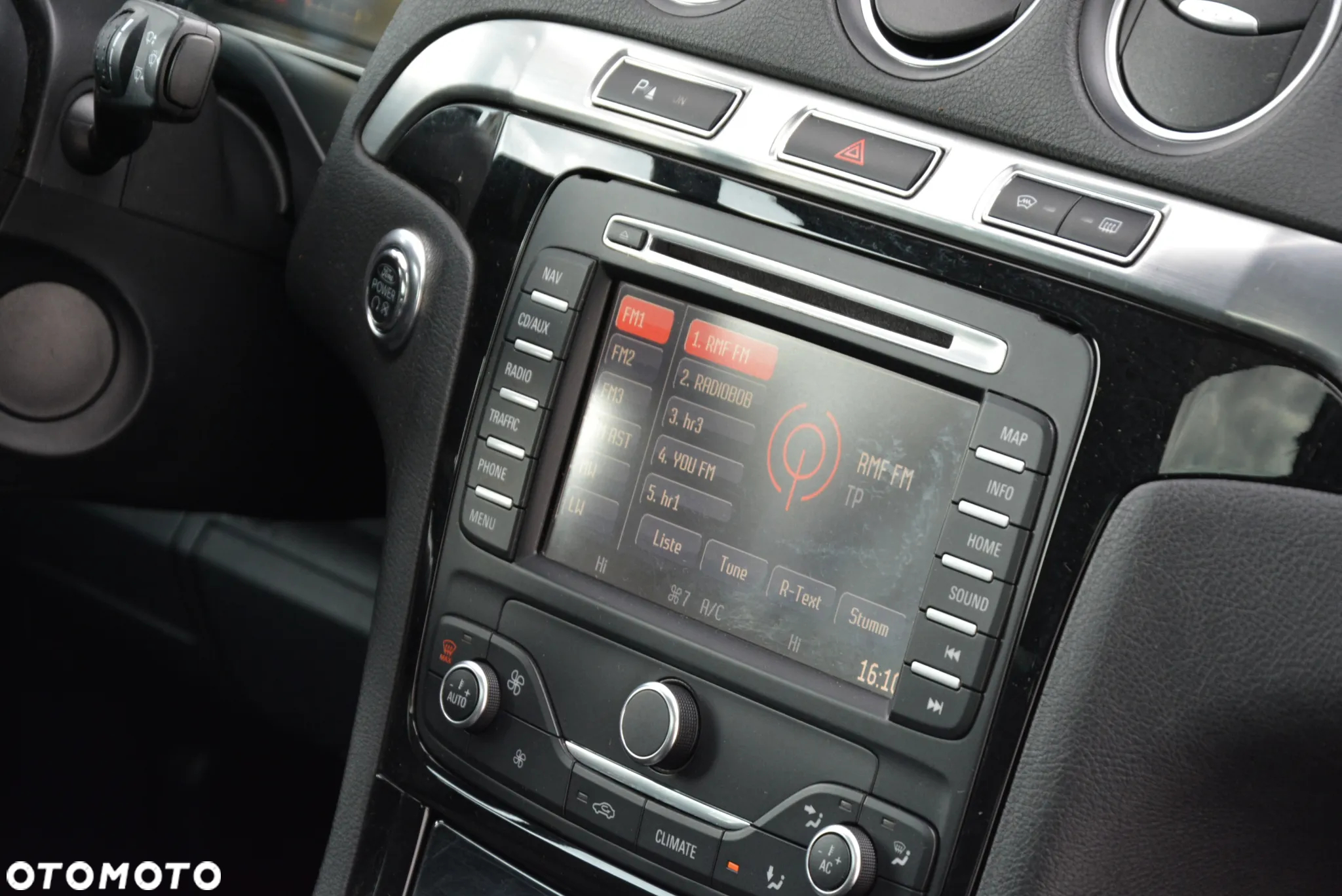 Ford S-Max - 37