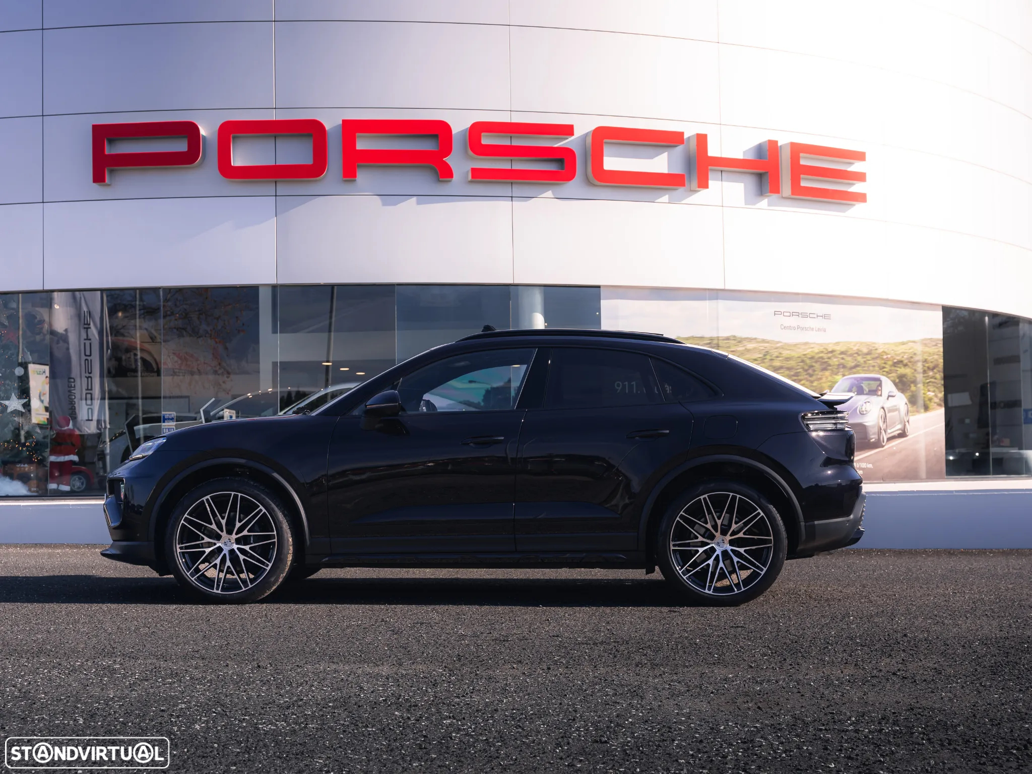 Porsche Macan Electric 4 - 4