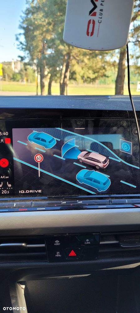 Volkswagen Golf - 21