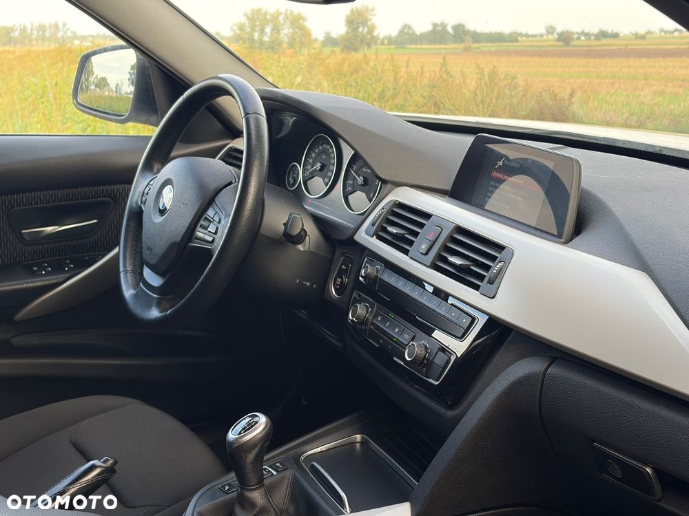 BMW Seria 3 - 14