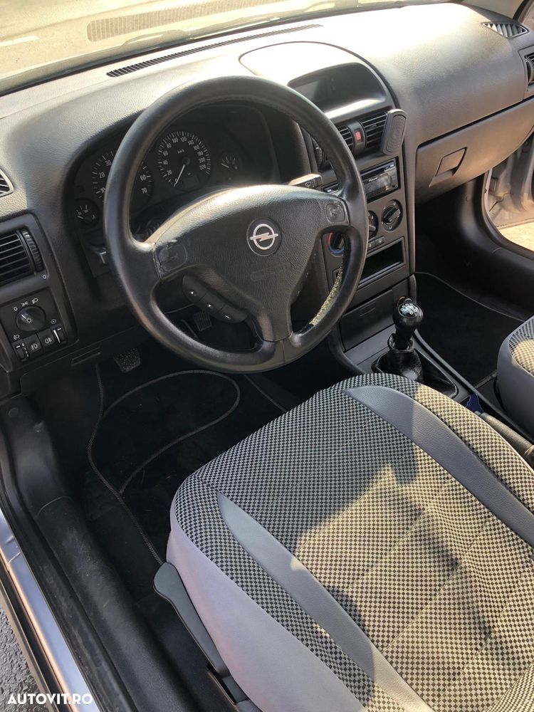 Opel Astra 1.6 - 4