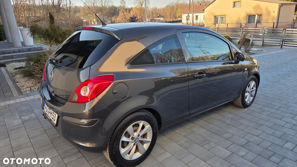 Opel Corsa 1.4 16V Energy - 10