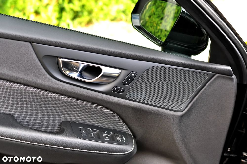 Volvo S60 T8 Recharge AWD Geartronic RDesign - 21