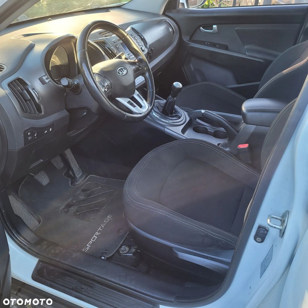 Kia Sportage 2.0 L 2WD - 6