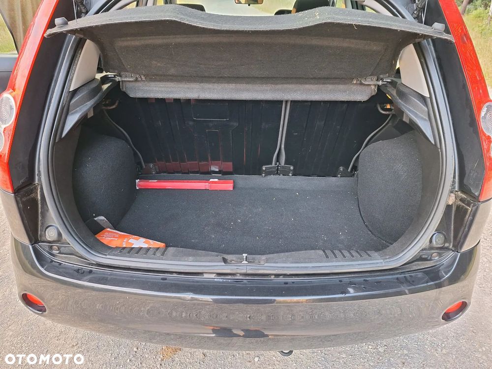 Ford Fiesta 1.4 Ambiente - 9