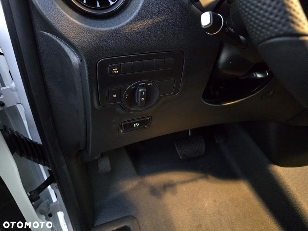 Mercedes-Benz Vito - 11