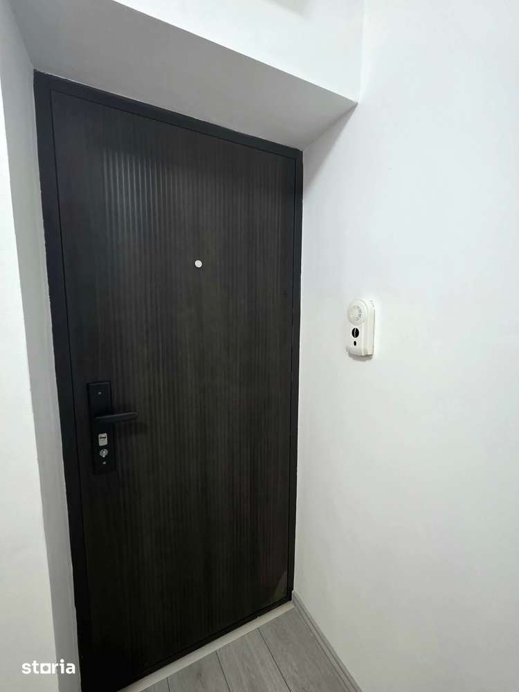 De vanzare apartament in zona Pietei, recent renovat, decomandat - Imagine principală: 3/10