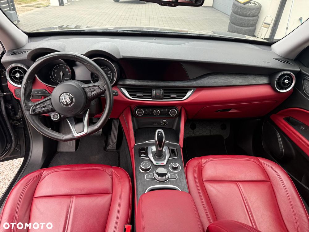 Alfa Romeo Stelvio 2.0 Turbo 16V AT8-Q4 Sprint - 17