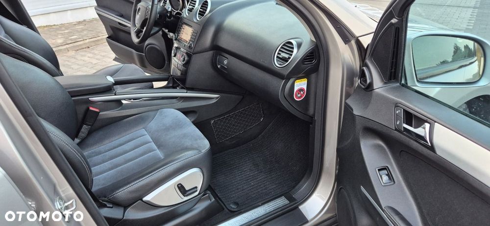 Mercedes-Benz ML 320 CDI 4Matic 7G-TRONIC Edition 10 - 13