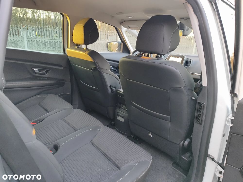 Renault Grand Scenic - 18