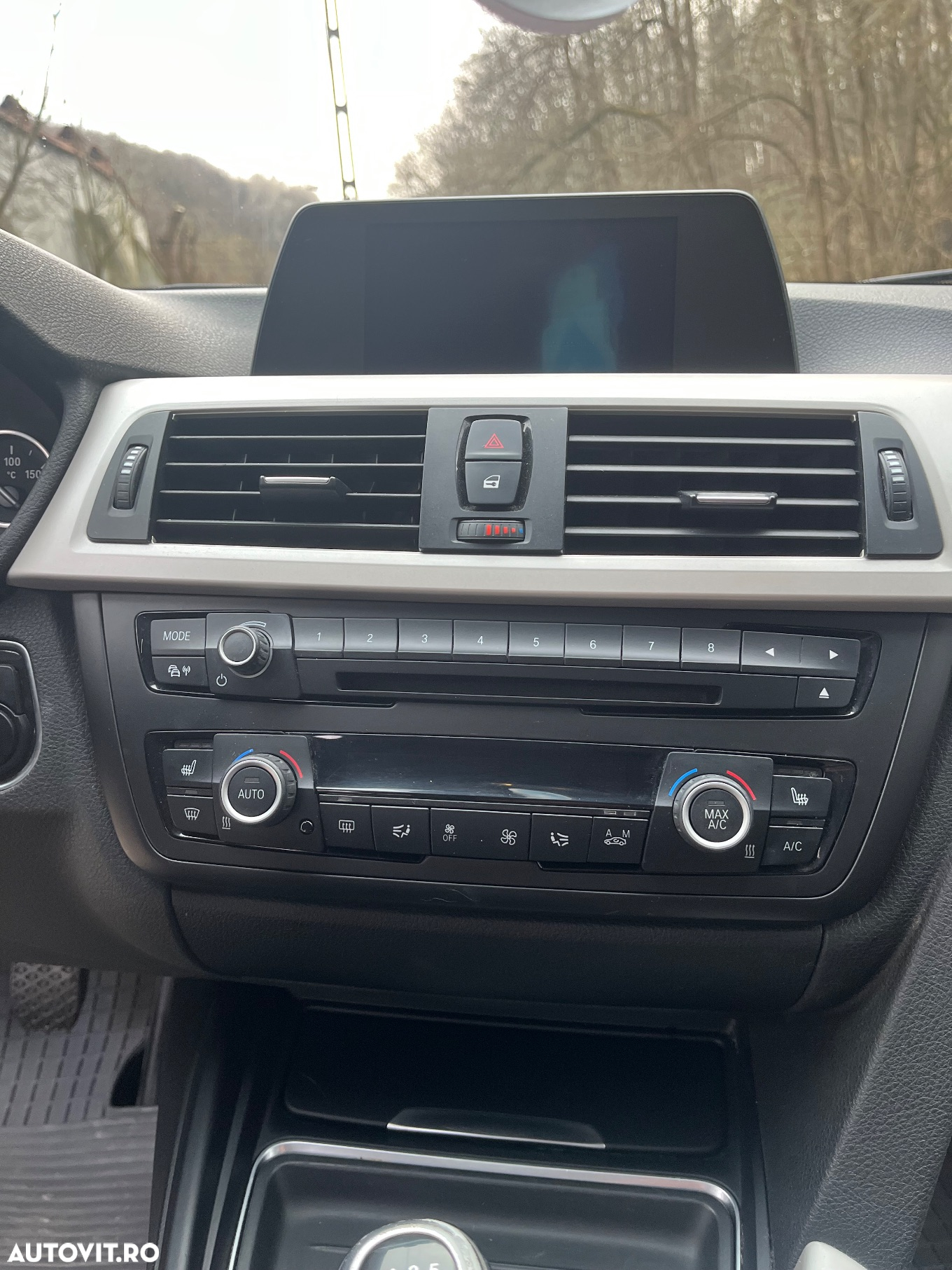 BMW Seria 3 318d - 10
