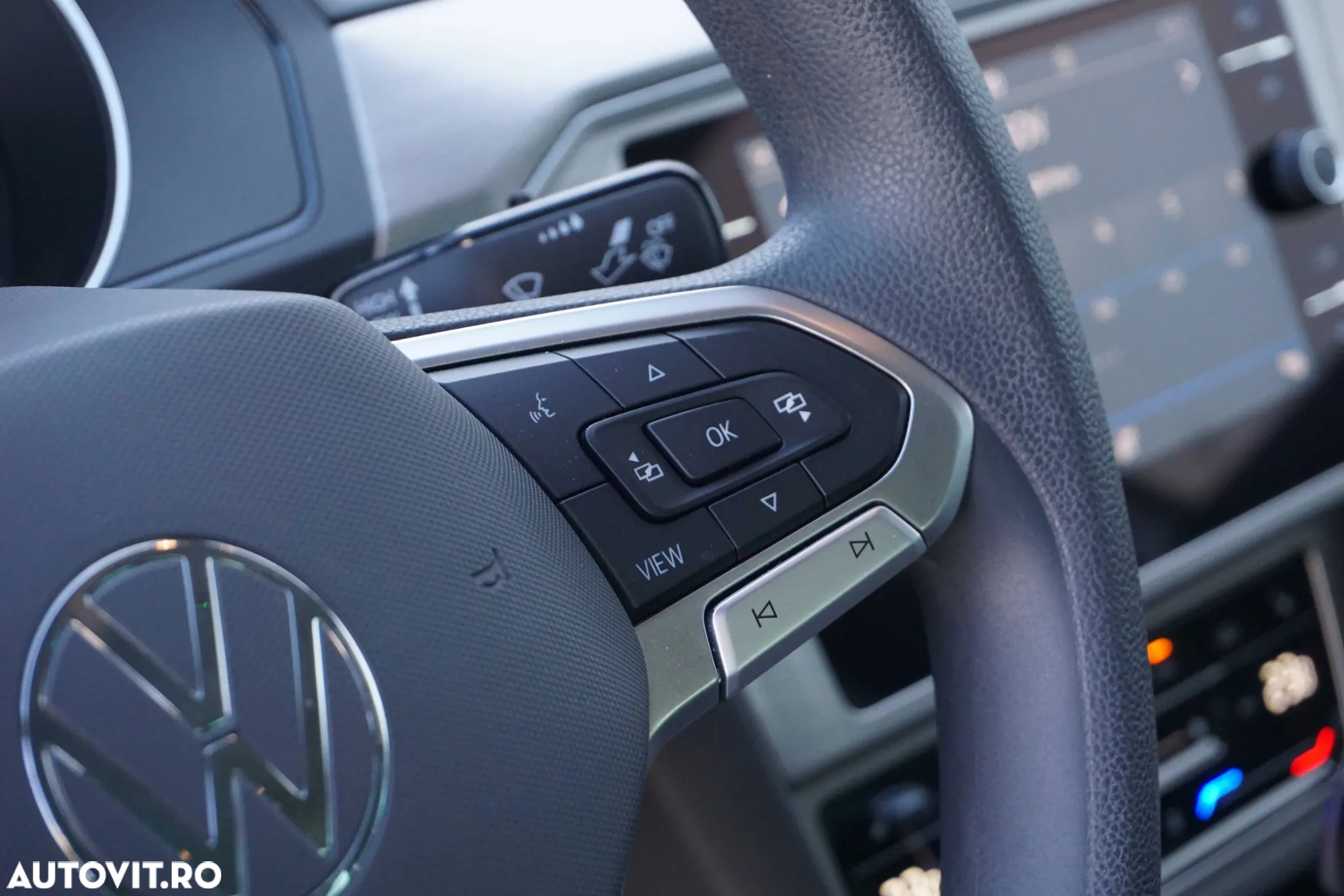 Volkswagen Passat 2.0 TDI DSG Advance - 19