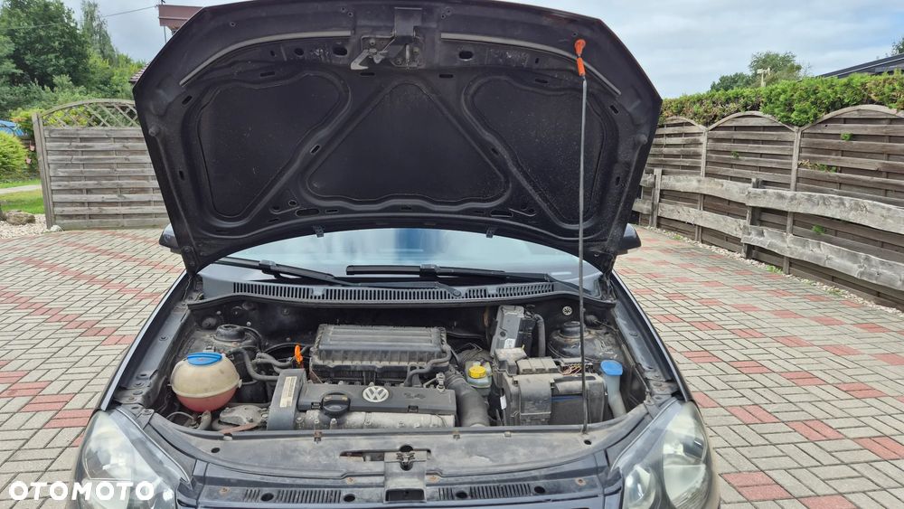 Volkswagen Polo 1.4 16V Comfortline - 8