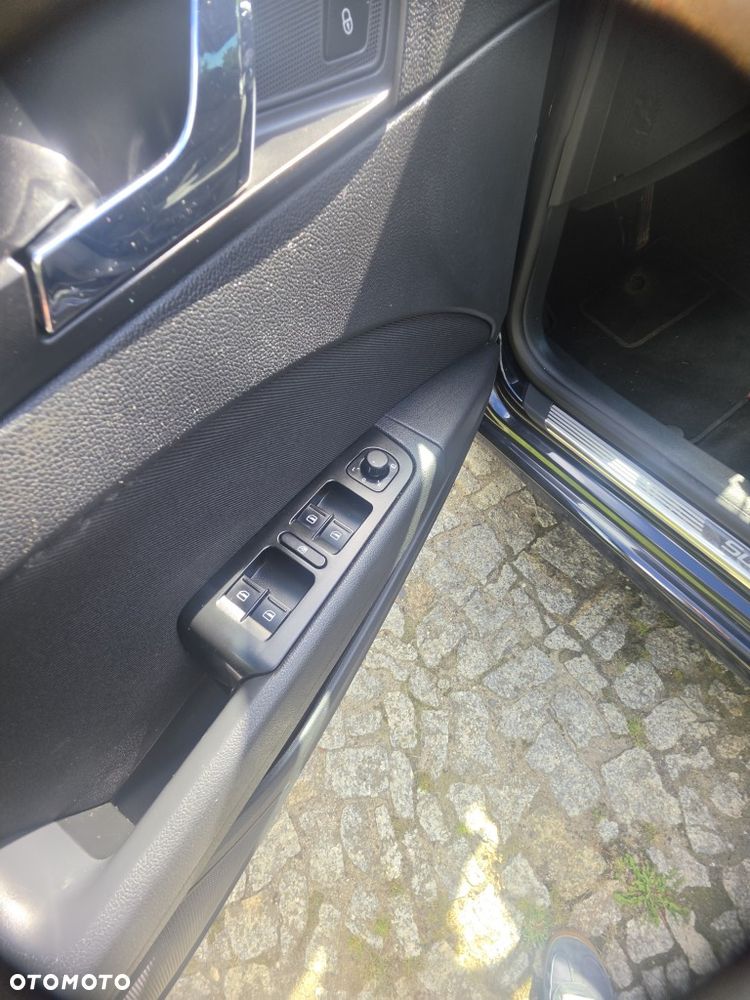 Skoda Superb 2.0 TDI Ambition DSG - 17