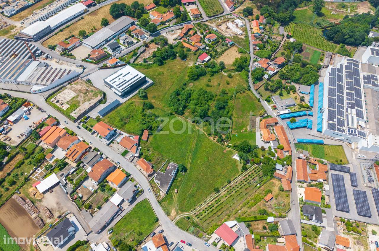Terreno com viabilidade de construção, Vila das Aves - Grande imagem: 5/10