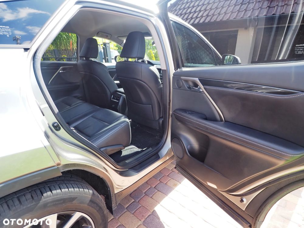 Lexus RX - 10