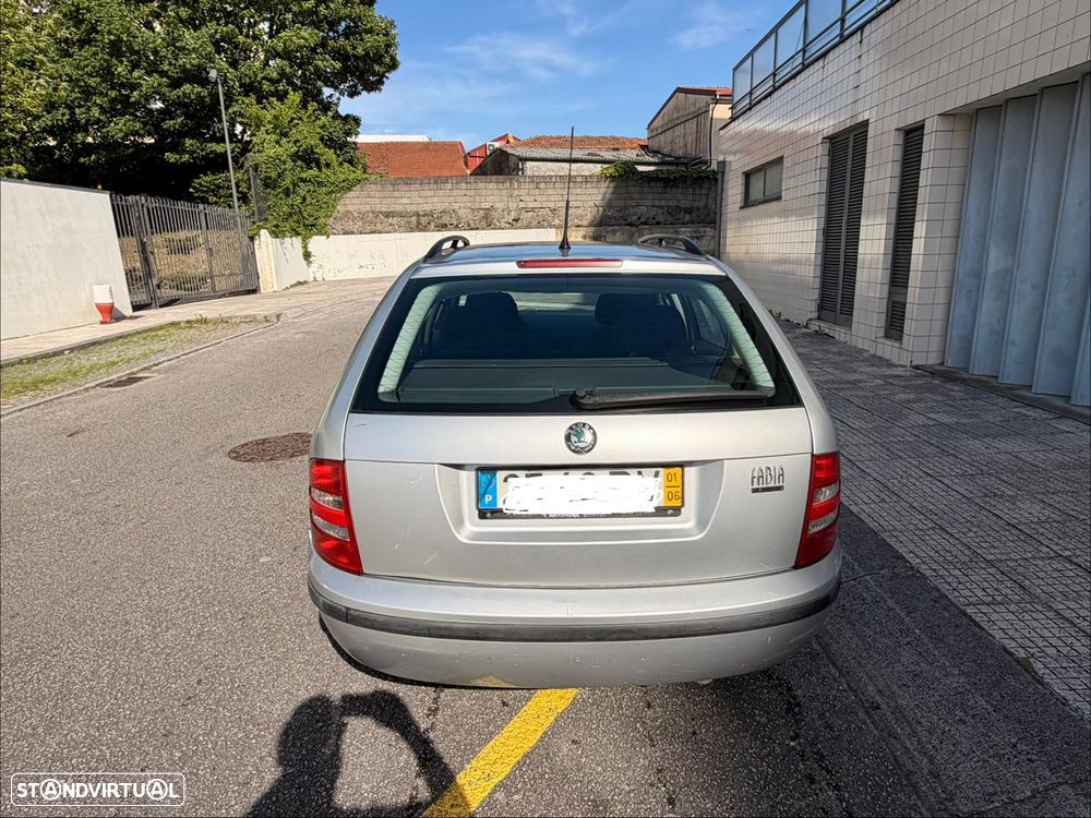 Skoda Fabia Break 1.4 Comfort - 5