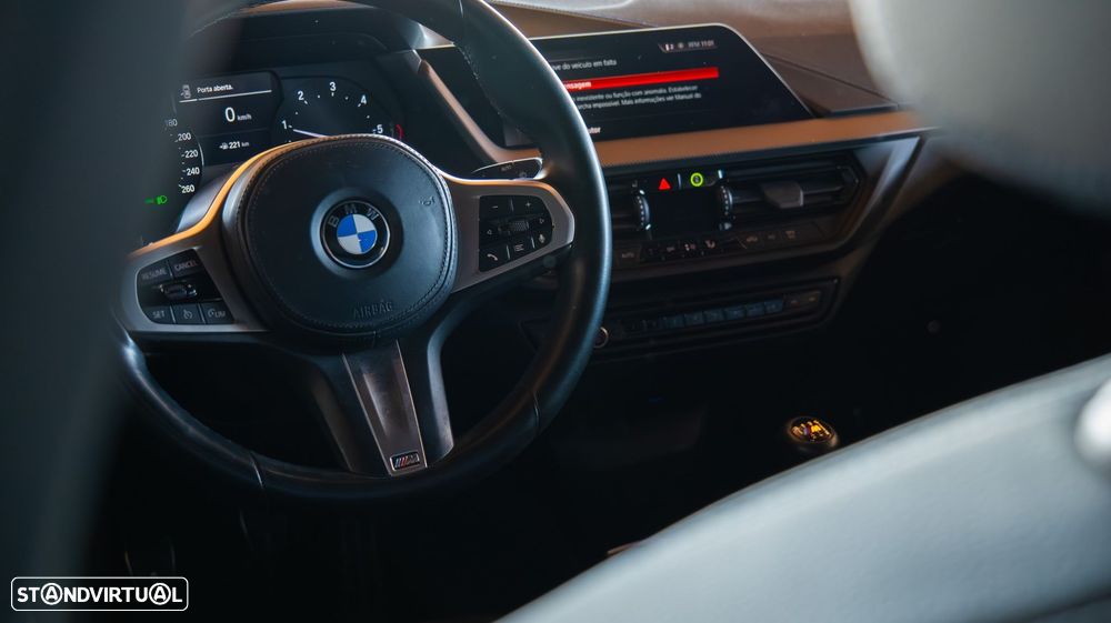 BMW 116 d Pack Desportivo M - 21