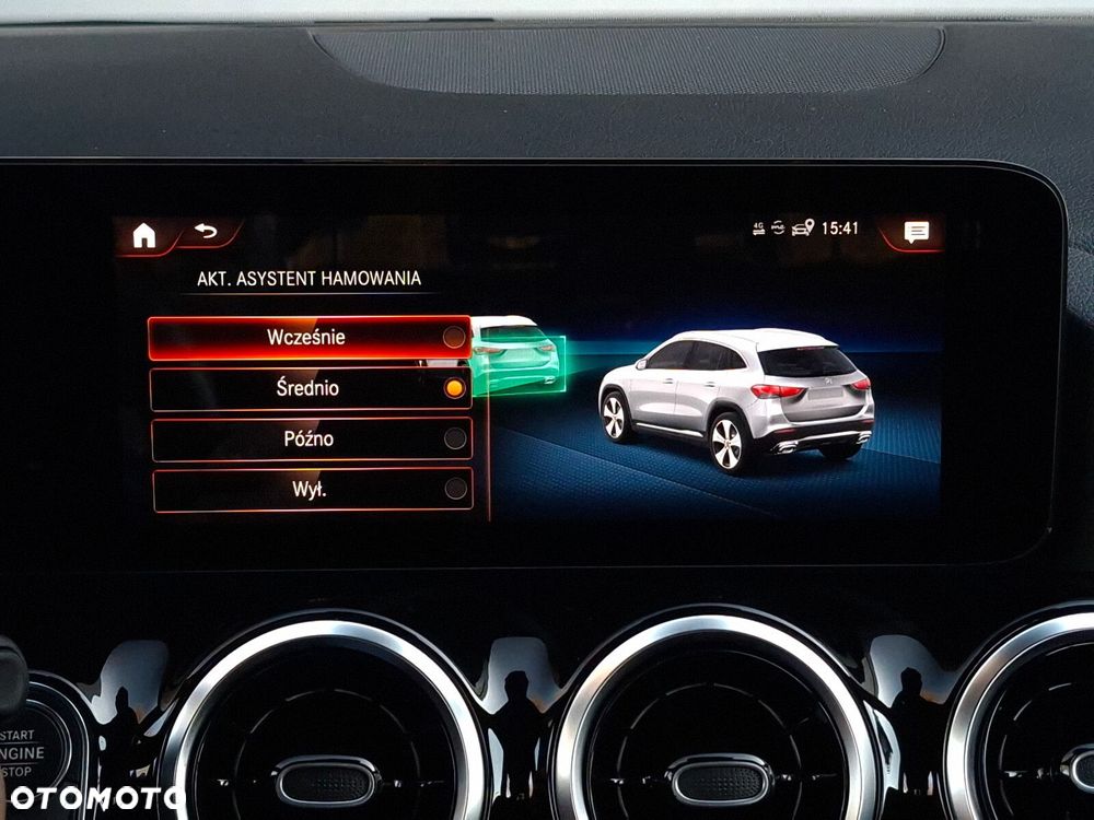 Mercedes-Benz GLA - 31