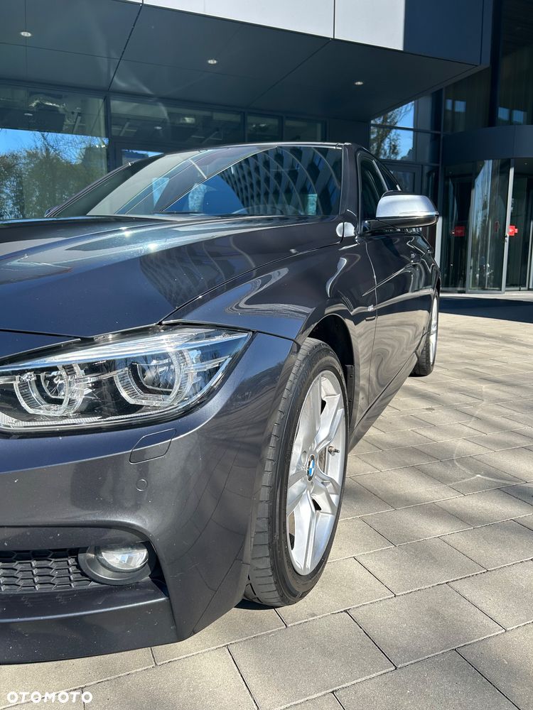 BMW Seria 3 320i xDrive M Sport - 8