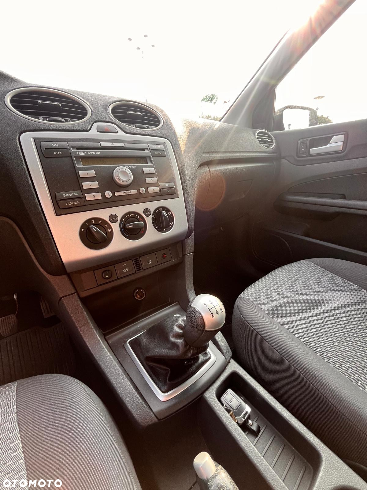 Ford Focus - 14