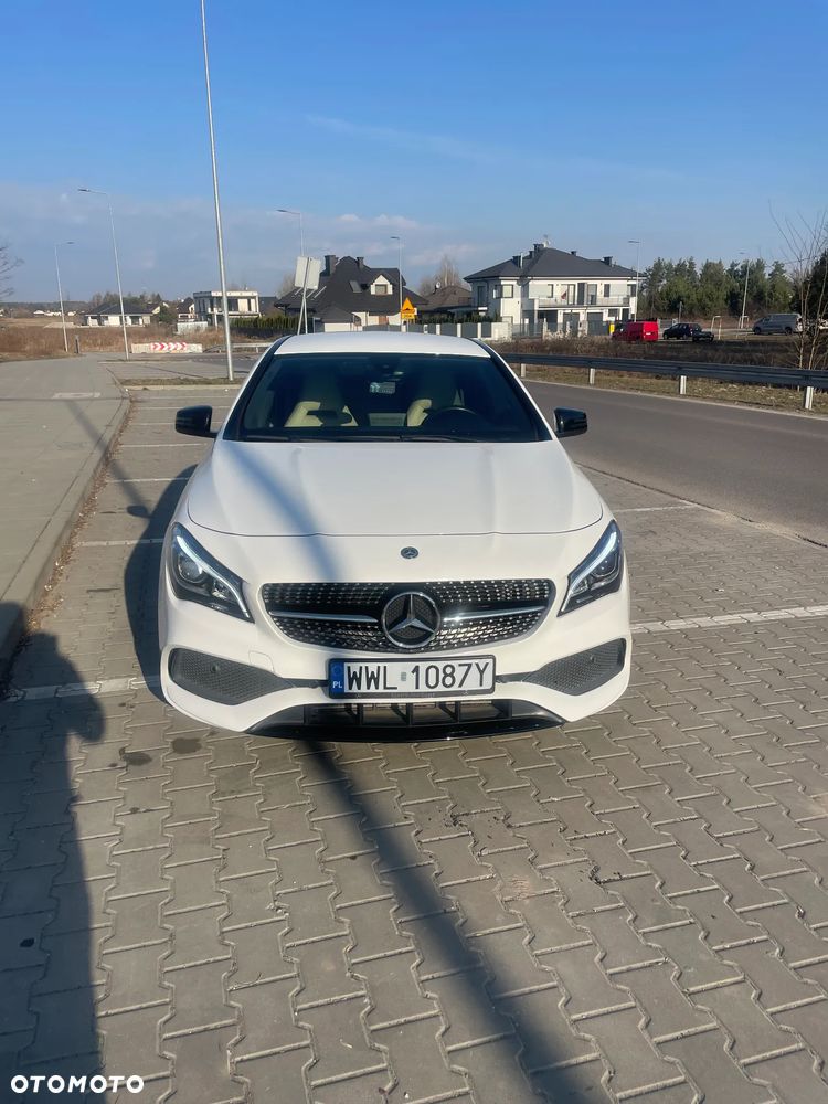 Mercedes-Benz CLA 250 7G-DCT Peak Edition - 4