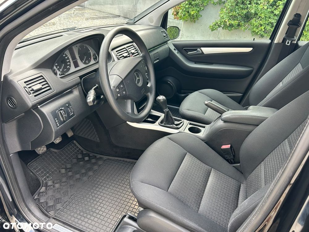 Mercedes-Benz Klasa B 180 CDI Special Edition - 19