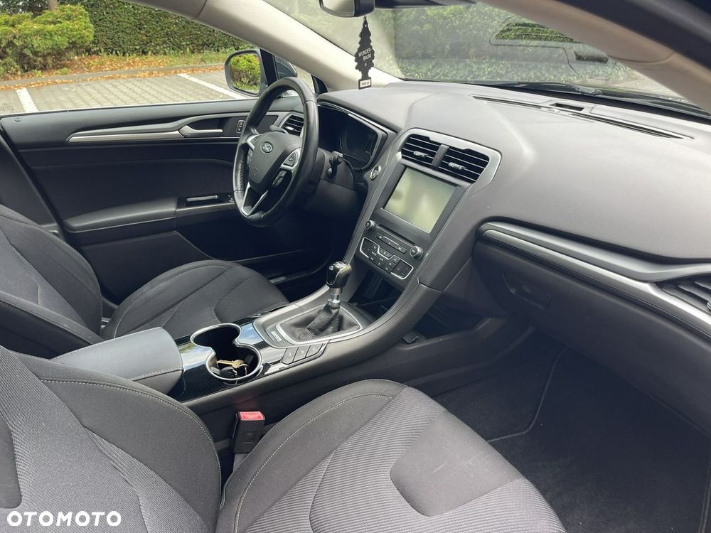 Ford Mondeo - 27