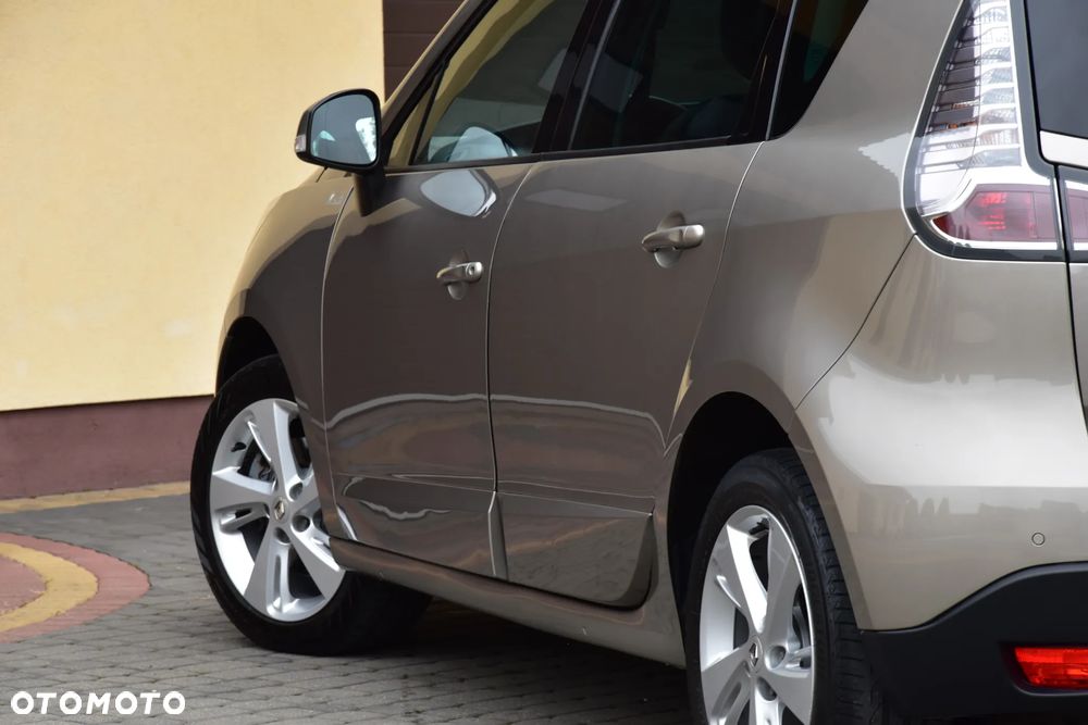 Renault Scenic 1.6 16V 110 Dynamique - 10