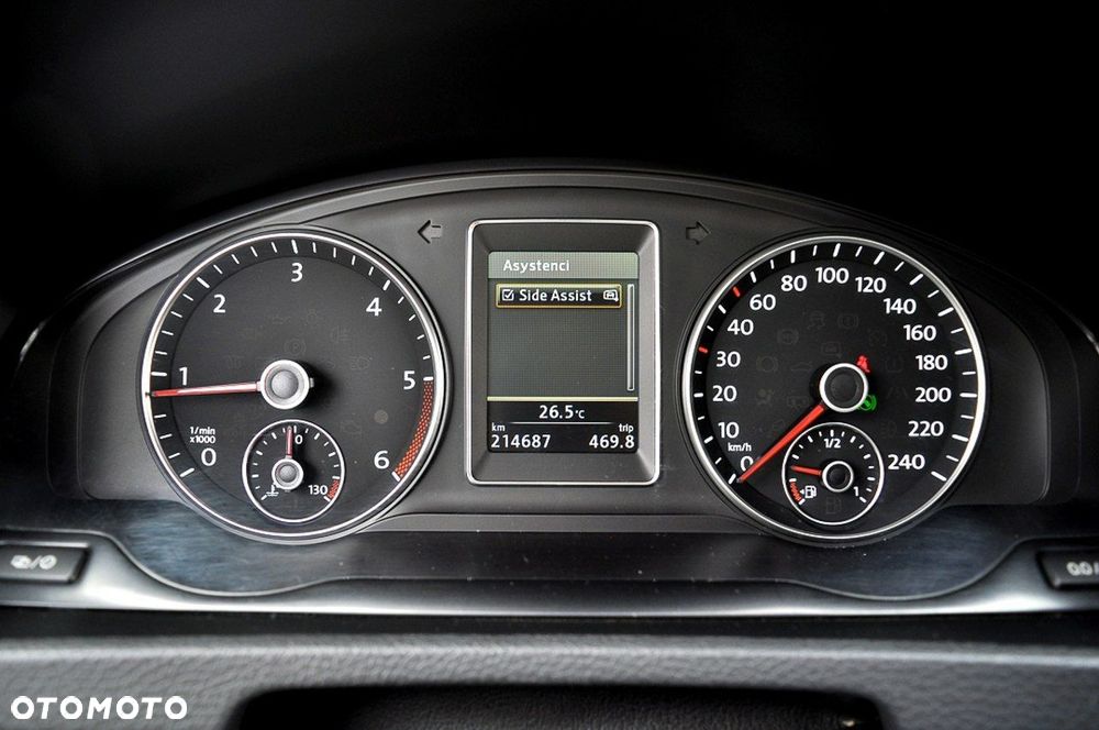 Volkswagen Multivan - 33