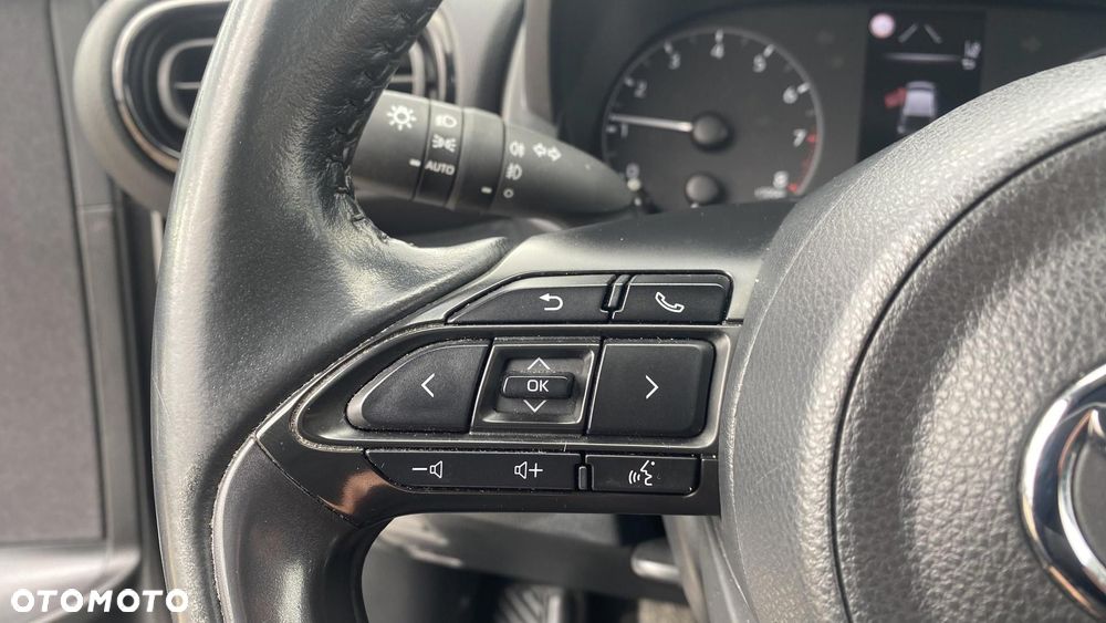 Toyota Yaris 1.5 Comfort - 22