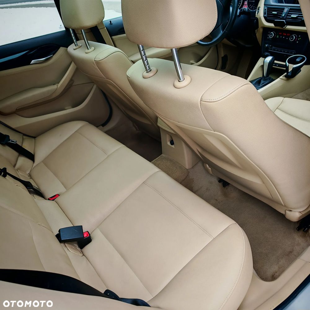 BMW X1 xDrive20d - 11