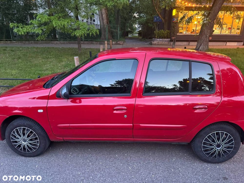 Renault Clio 1.2 16V Alize - 11