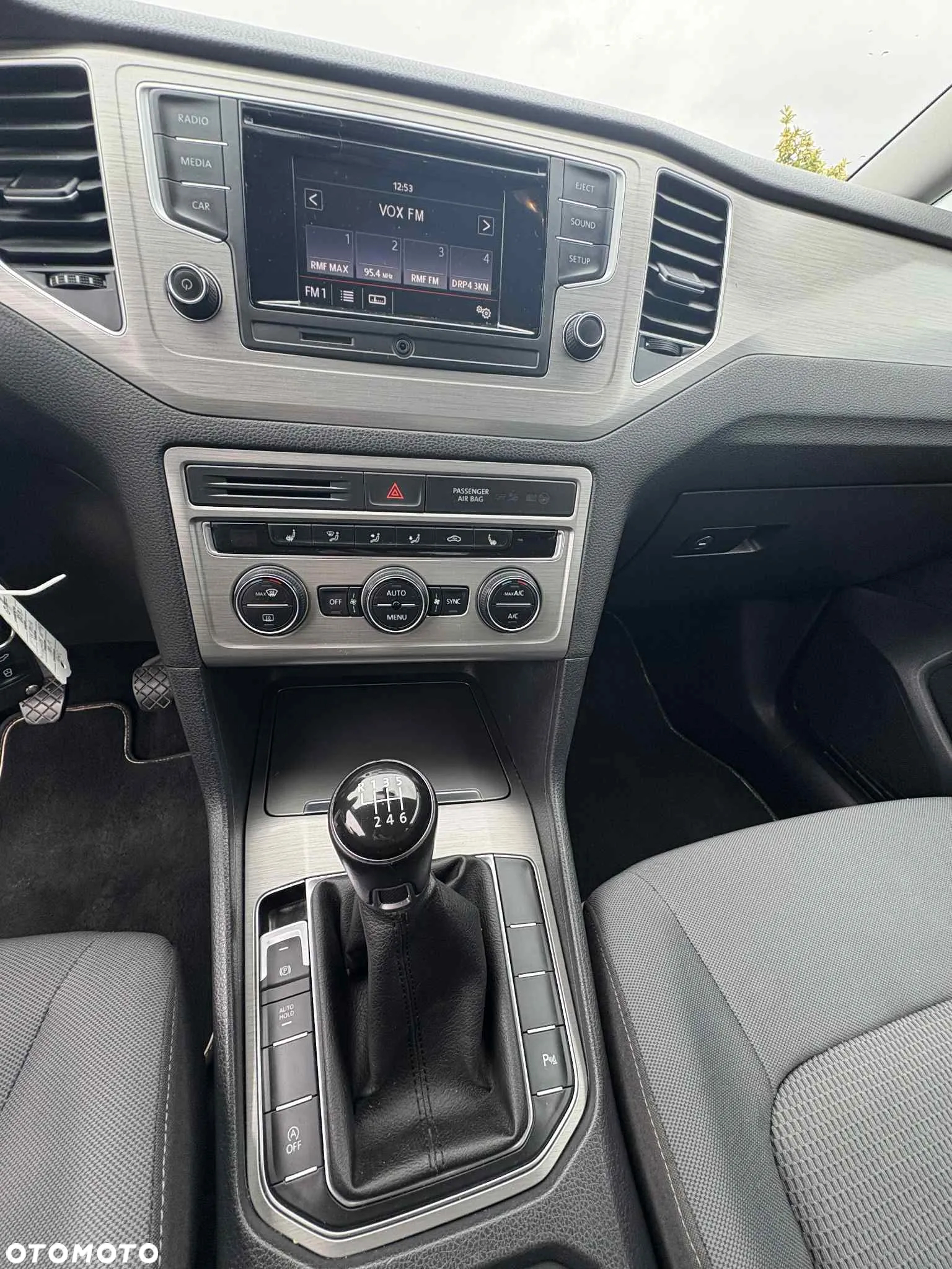 Volkswagen Golf Sportsvan VII SV 1.4 TSI BMT Comfortline - 9